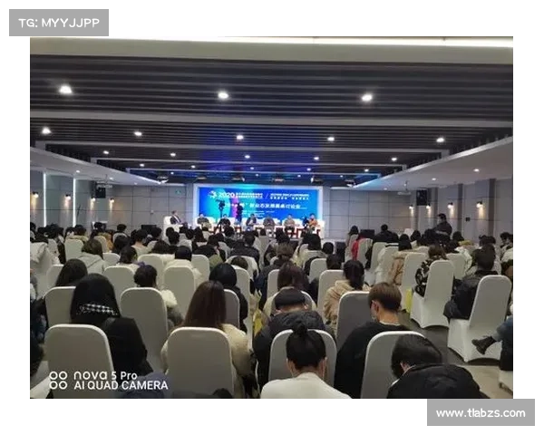 从社会功能与市场定位角度探讨建业俱乐部的性质与发展路径