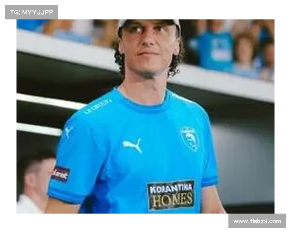 大卫路易斯在不同位置上的战术运用与表现分析解析